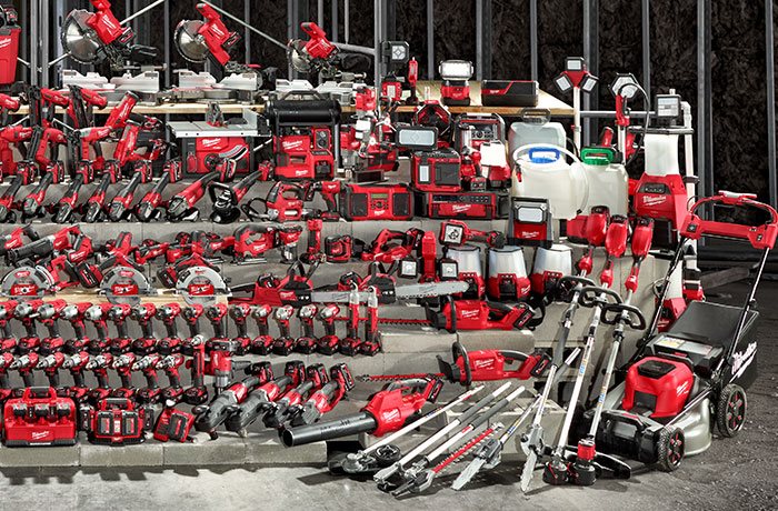 EIN AKKUSYSSTEM, ÜBER 315 TOOLS